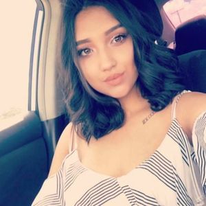 Meet your Posher, Crystal